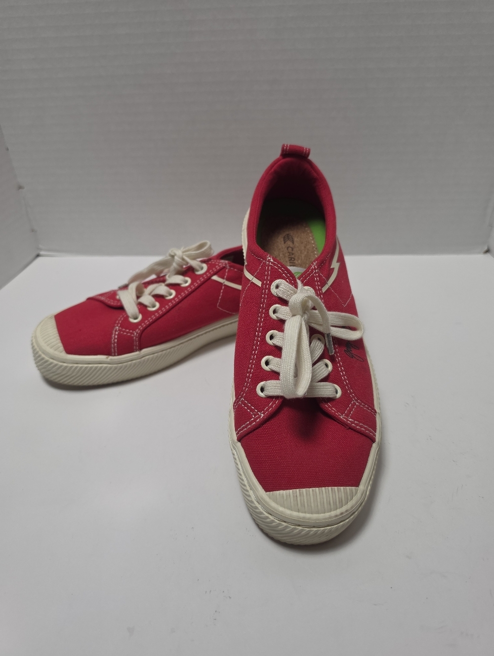 Cariuma canvas sneaker